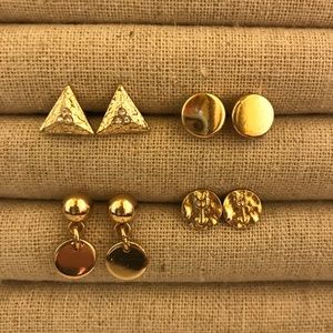 4 pairs of golden earrings (rubber backs included)